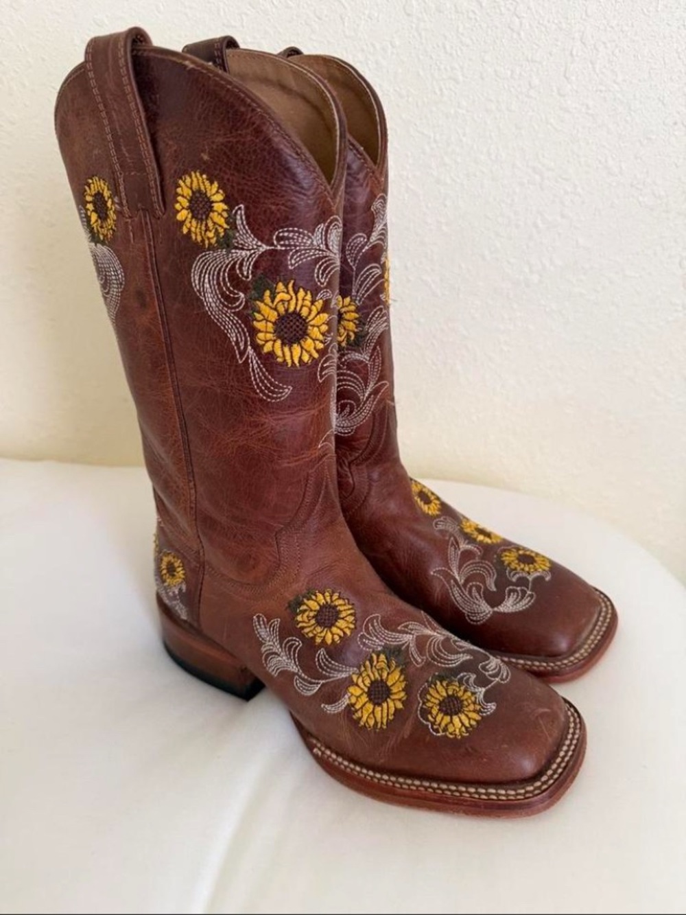 Shyanne Brown Women’s Size 6 Leather Cowboy Boots